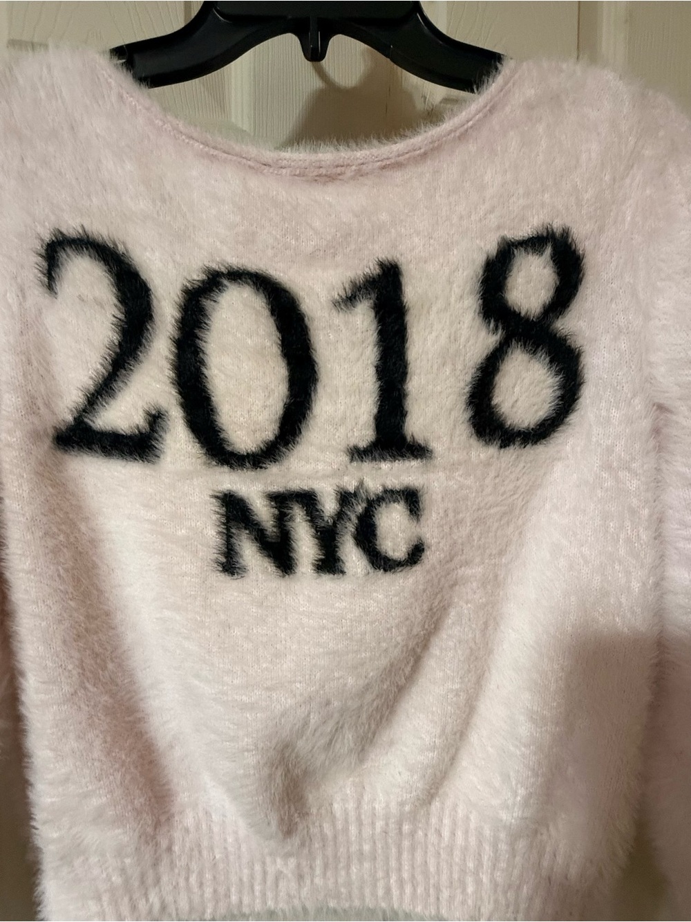 Victoria Secret Pink Sweater 2018 NYC Small - Picture 5 of 8